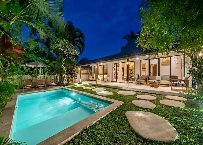 Villa Berapi By Evdekimi - Lush Garden With Pool & Outdoor Lounge